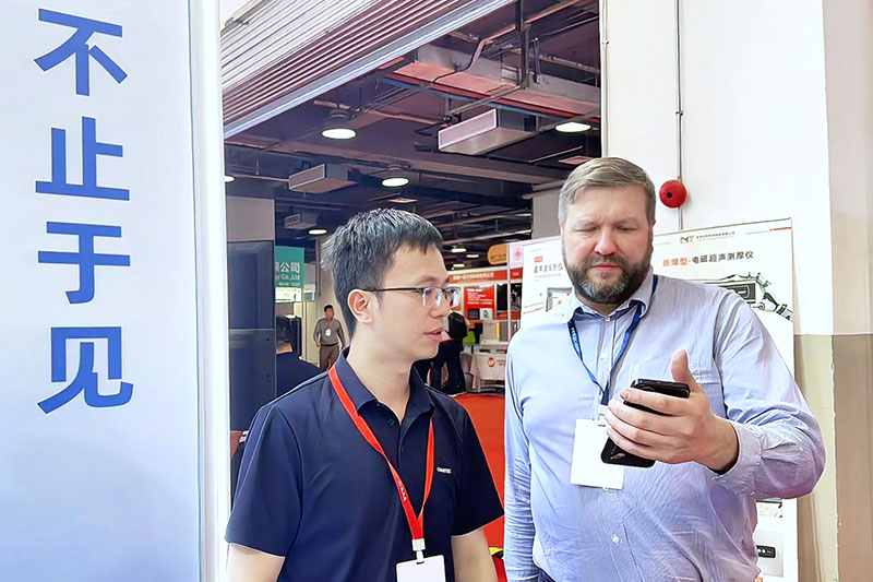 Customers Watch Our Industrial Endoscope Videos Customers Watch Our Industrial Endoscope Videos